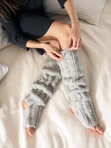 DIY-Projekt fürs Wochenende: Yoga-Socken stricken