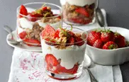 Erdbeer-Kokos-Trifle mit Ingwerstreuseln, Veganes Dessert Nachtisch, Nicole Just, Vegan vom Feinsten