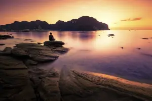 Meditation-vor-Sonnenuntergang