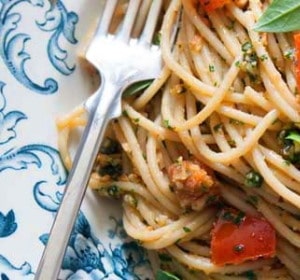 Spaghetti mit veganer Sauce