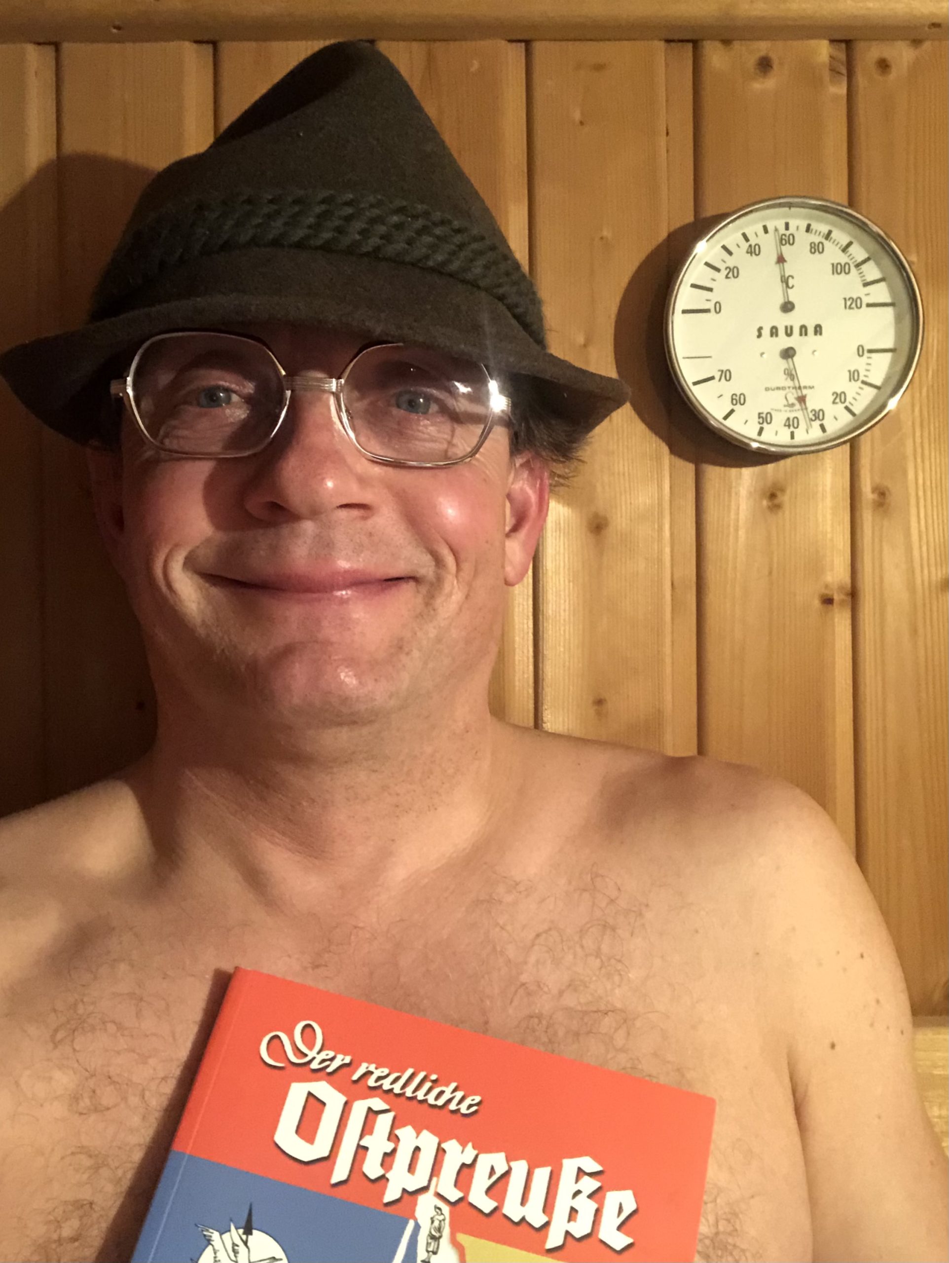 Autor Wigald Boning in der sauna