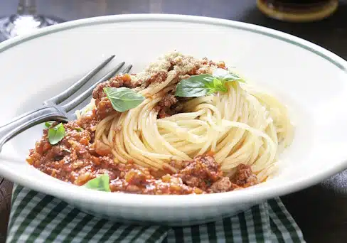 Spaghetti-bolognese_vegan_Dahlke_PeaceFood_6954